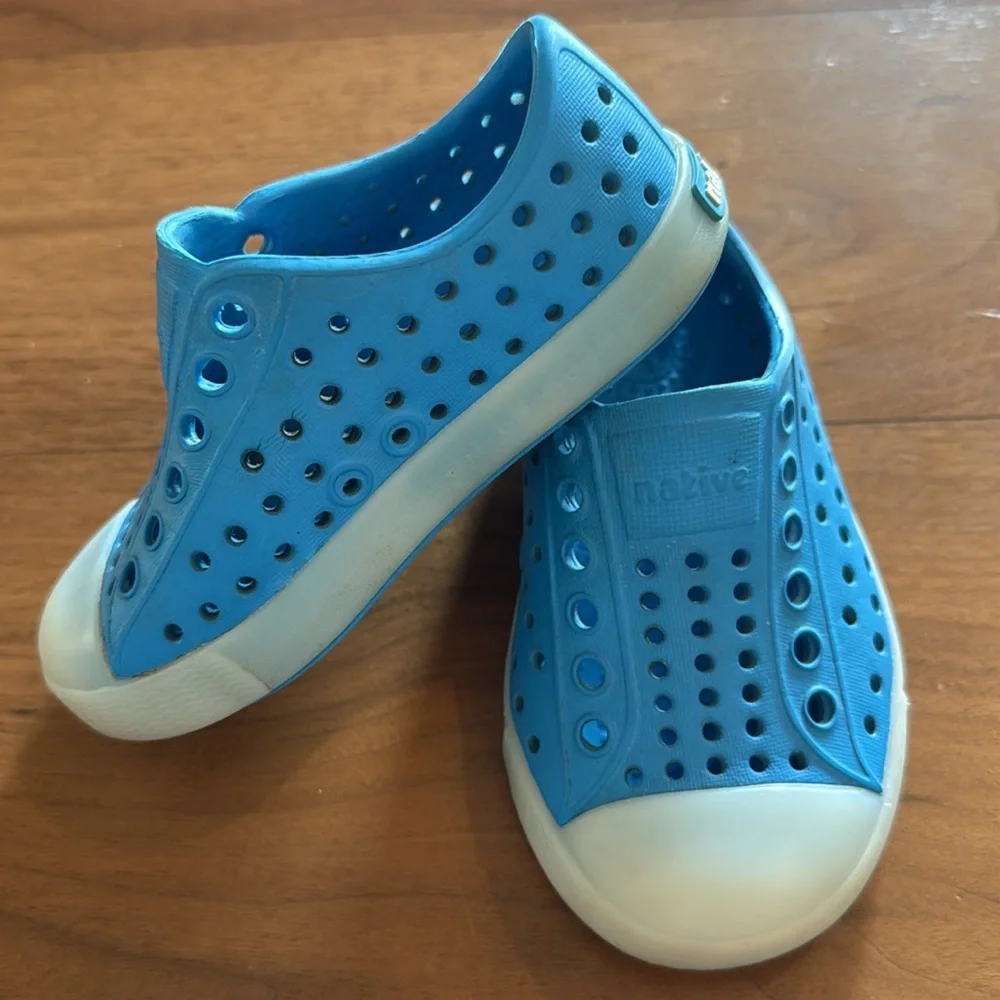 Native Shoes glow dark